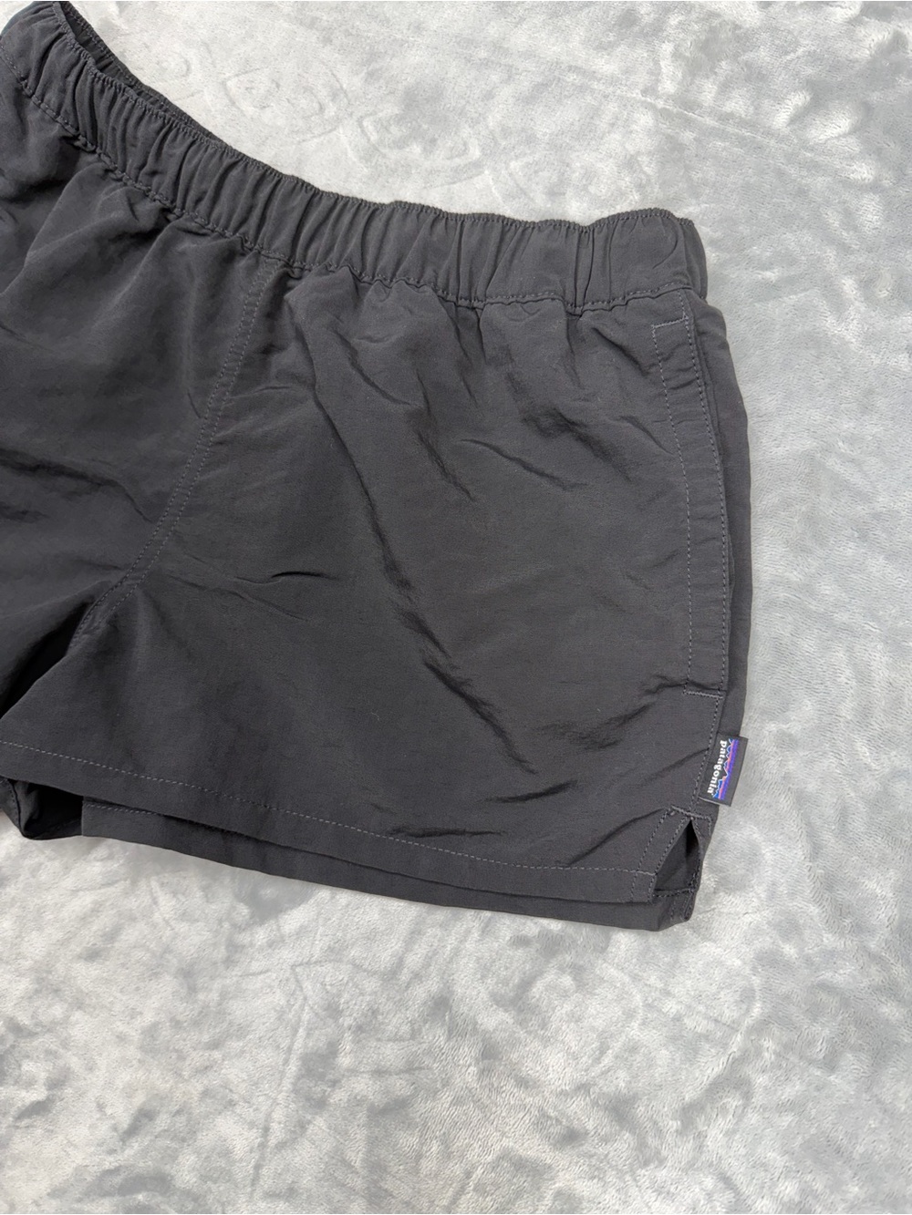 Patagonia Women's Black Barely Baggies 2.5 in Athletic Shorts with Elastic Waist - Picture 2 of 9